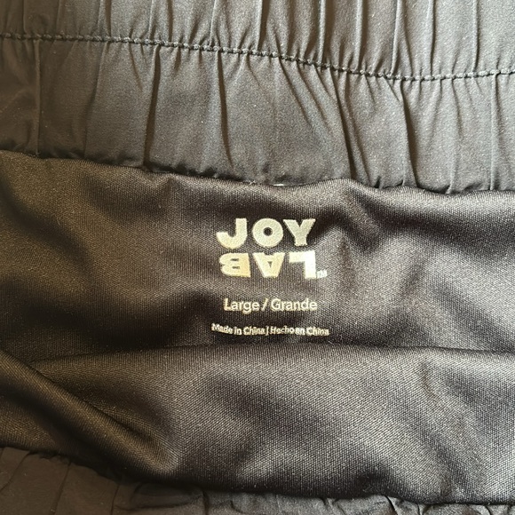 High Rise JoyLab Shorts - Picture 2 of 3